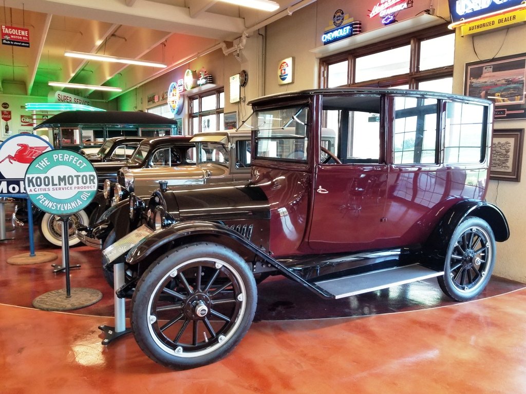 Ankeny Iowa Trip - Dennis Albaugh Car Collection - Corvette Club of ...